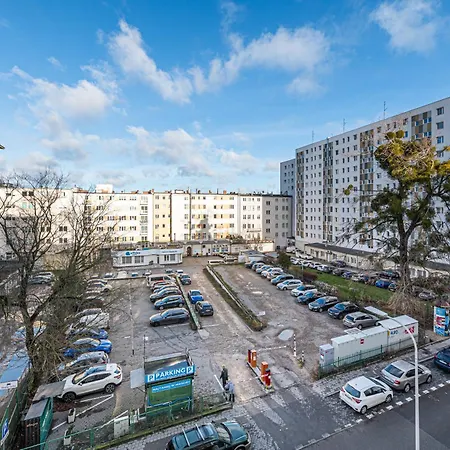 Batory House - Billberry *